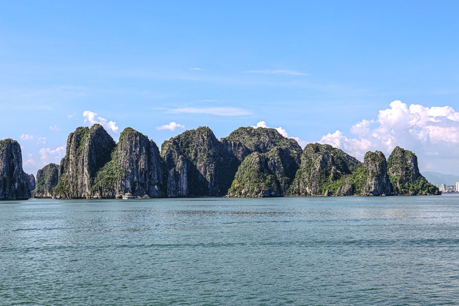 Cat Ba vs Ha Long Bay: Which Should You Choose?
